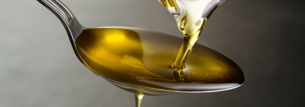 Olej na łyżeczce